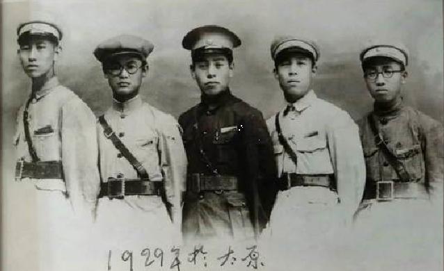 中央特科最后一位负责人，设巧计除特务头目，被誉为“*党**内海瑞”