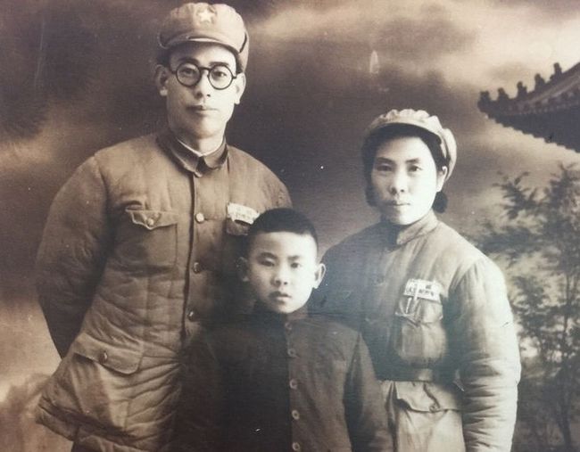 十大大将夫人新中国成立后都担任什么工作,1955年有几人授衔