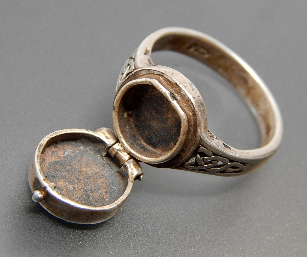 波吉亚家族的毒药,波吉亚坎德雷毒药