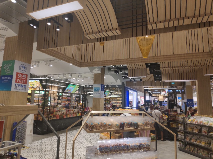 普吉岛王权免税店必购清单,普吉岛王权免税店为什么免费