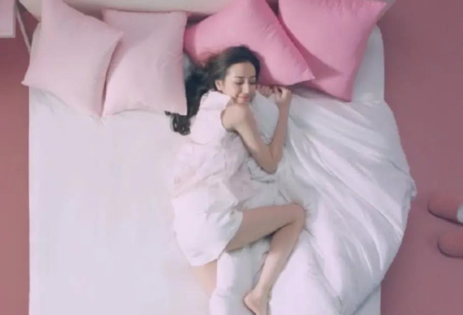 吴宣仪代言了什么广告,热巴卫生巾广告代言