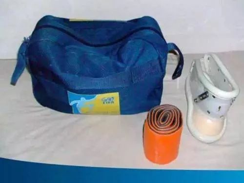 足球队医药箱应备哪些药物,足球队队医装备