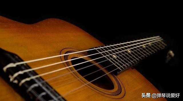 初学吉他学会一首歌要多久,初学者每天学吉他一个小时