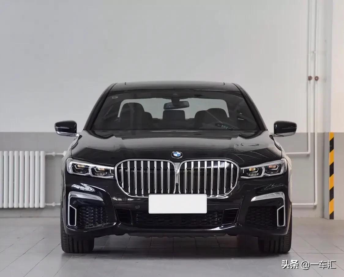 宝马730大鼻子,宝马730li土豪金色