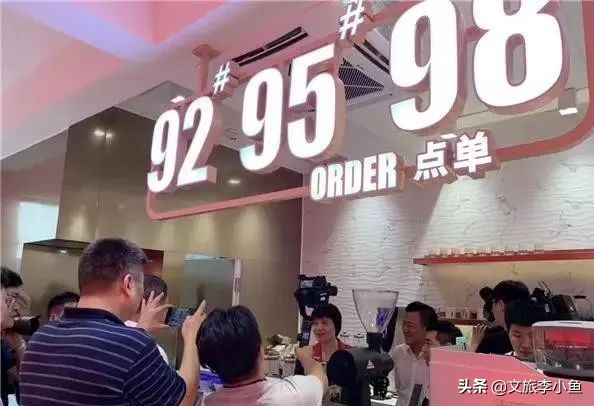 涓煶鍖栧湪鐤儏鏈熼棿鍗栬彍,涓煶鍖栧姞娌圭珯璺ㄧ晫鍗栬彍