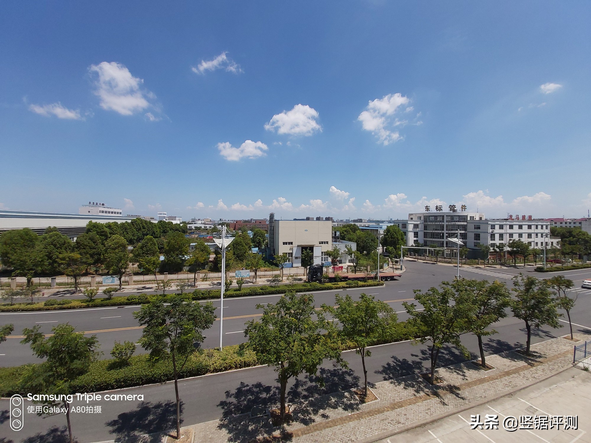 三星A80深度评测,6.7英寸全面屏,旋转摄像头设计