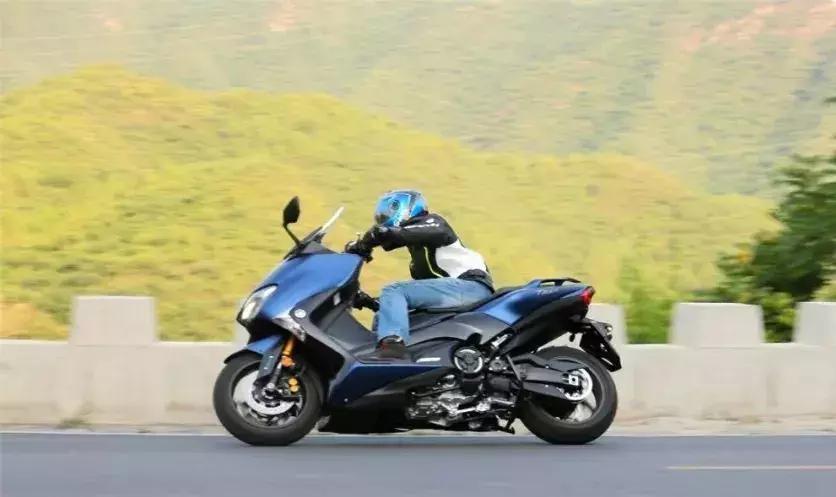 雅马哈踏板车AEROSPORTS,雅马哈踏板tmaxdx多少钱