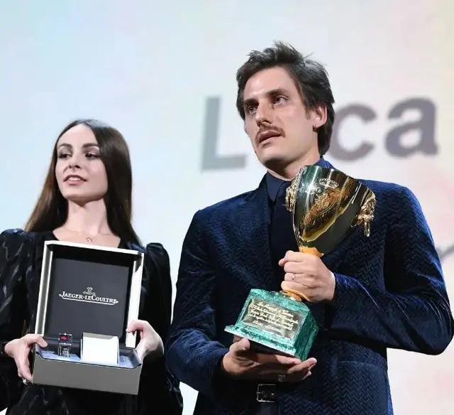 马丁伊登收获,马丁伊登值得读吗