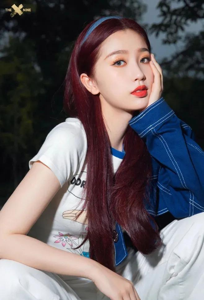 杨超越朦胧感,杨超越小鹿眼