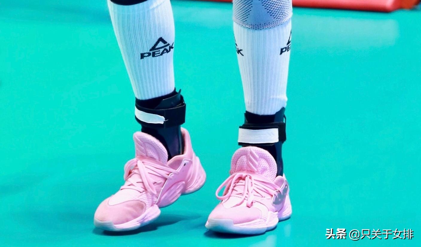 女排球员穿几码鞋,女排袁心玥穿几号球衣