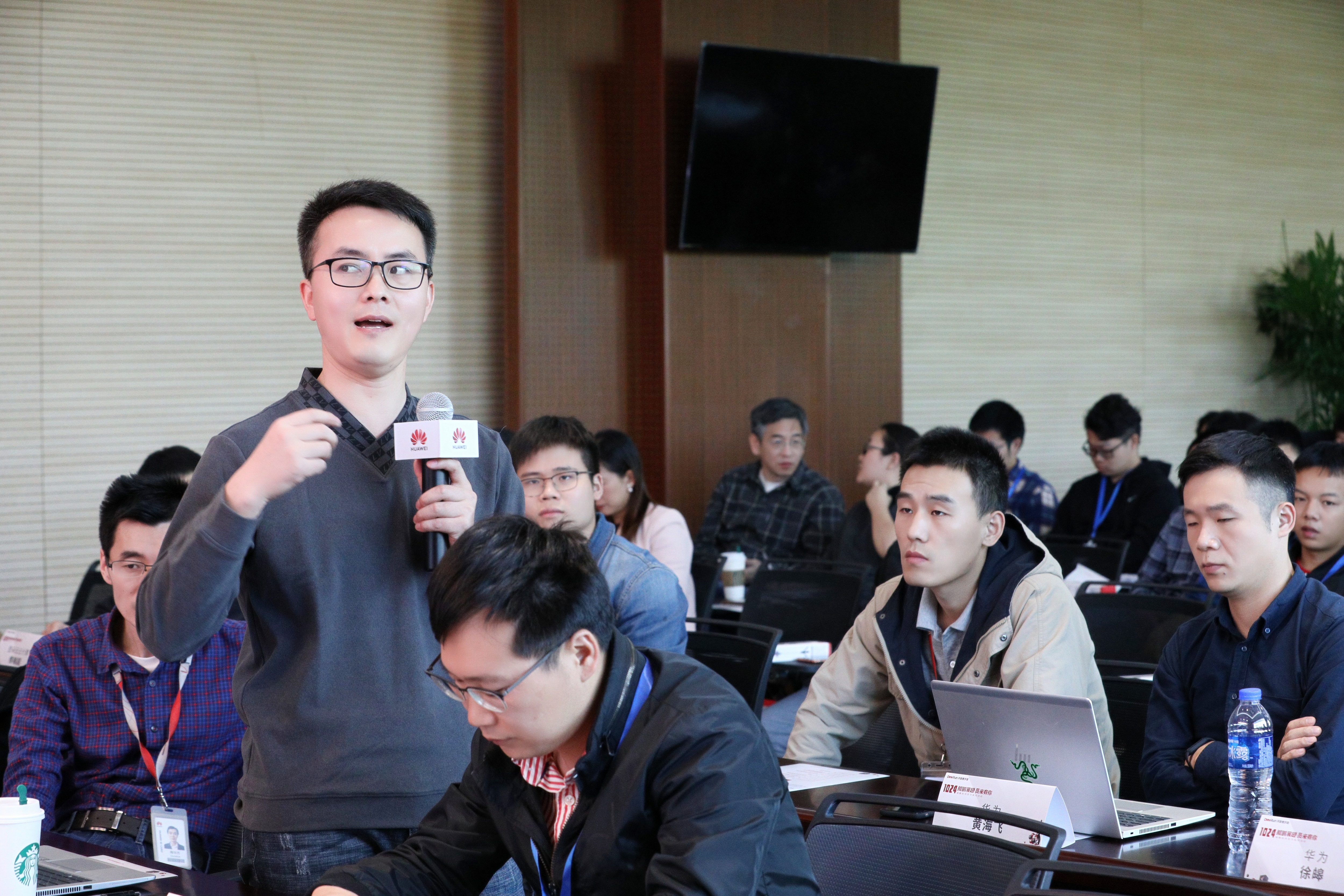 云栖大会程序员吐槽产品经理,云栖大会程序员吐槽视频