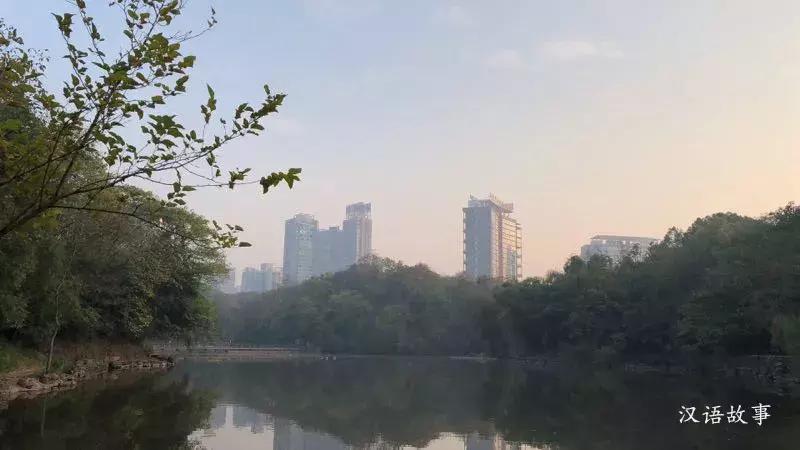 「房事」双语小说01:大老板是个泥腿子