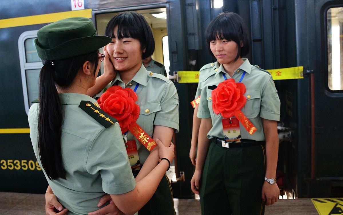 当两年兵出来创业好还是五年兵好,当两年兵还是五年好