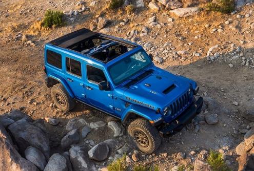 牧马人移植v8发动机,jeep牧马人5.7v8发动机