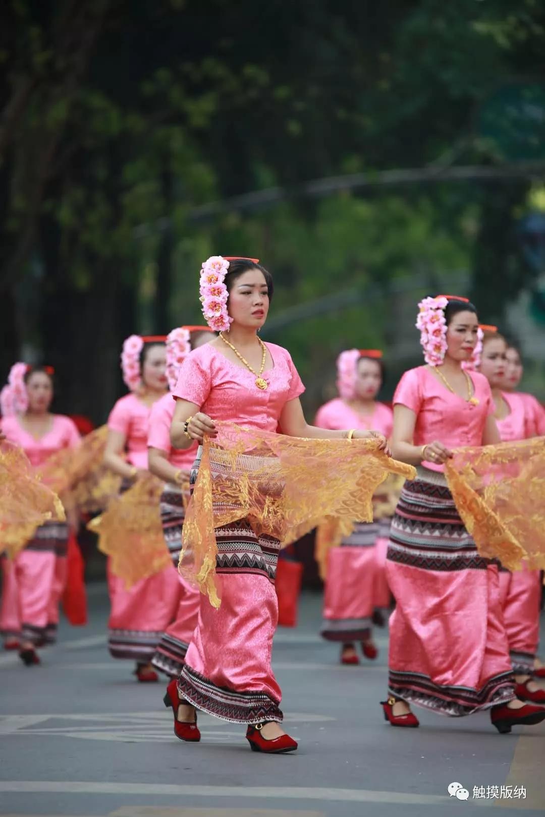 泼水节游演直播回放,泼水节舞蹈双江狂欢2018
