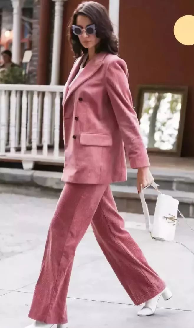 今年短靴怎么全部圆头的,划重点今年流行的短靴怎么穿