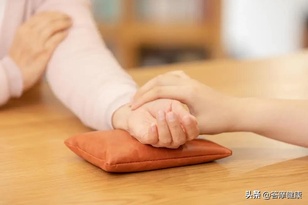 抽烟引起血管闭塞,抽烟会导致血液循环不好吗