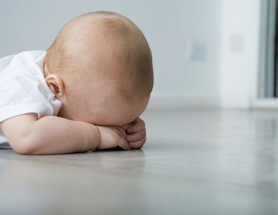 宝宝几天不大便是攒肚还是便秘,宝宝几天不拉粑粑就一定是便秘吗