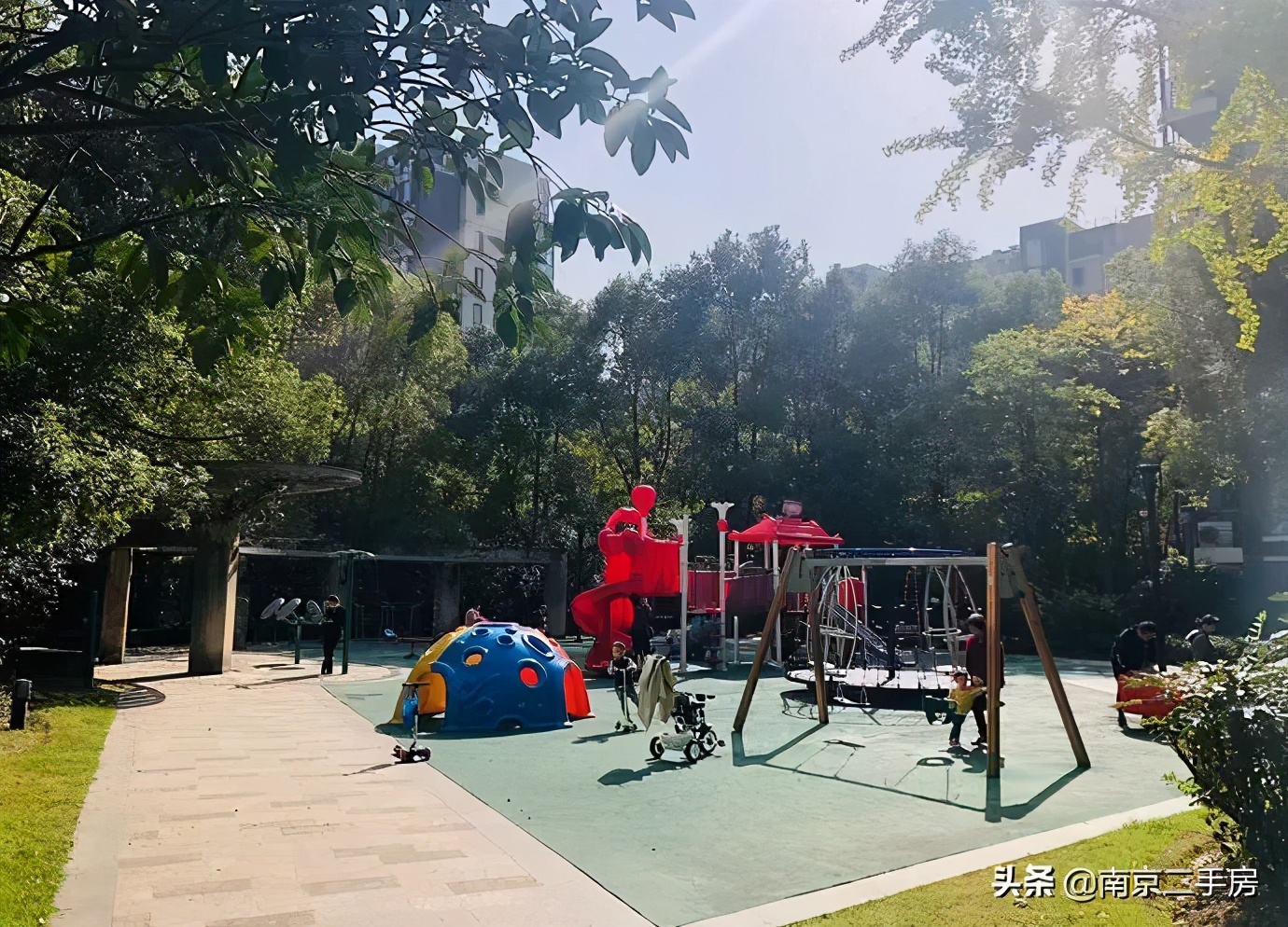 房价超7万/㎡！实探河西中部门禁超严小区，现场竟被圈粉了