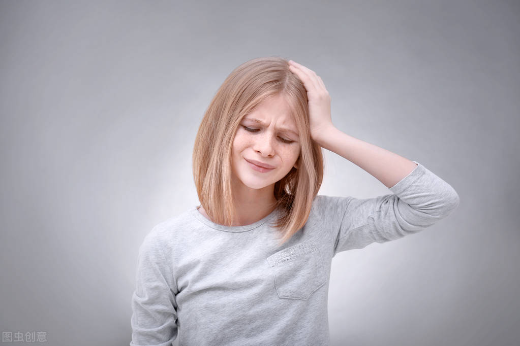 偏头痛副作用最小的药,被偏头痛折磨的吃不下睡不好