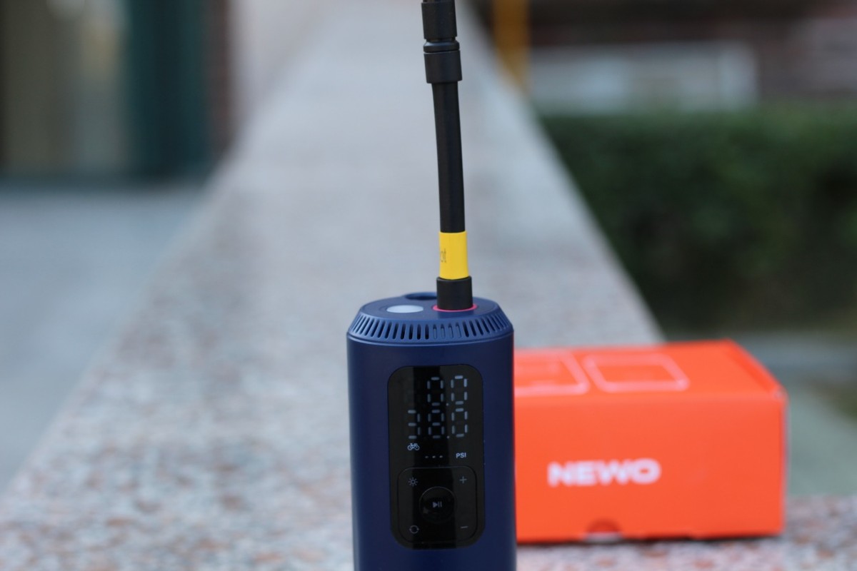 巴掌大的12v充气泵测评,沃橙车载充气泵评测