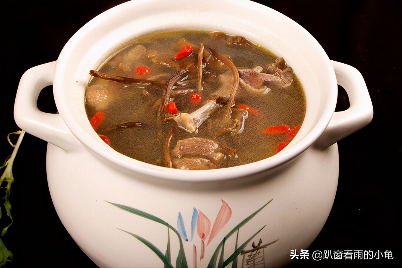 最适合夏天吃的鸭肉做法开胃下饭,夏天鸭肉与什么搭配煲汤最好