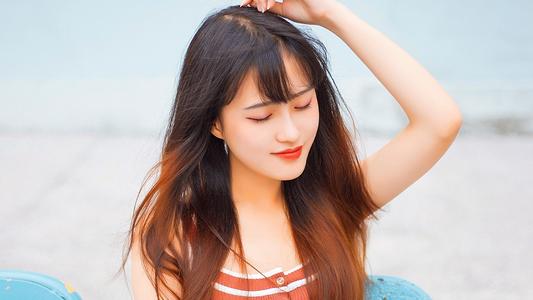 头发撑不起来怎么解决,头发出油迅速的解决办法