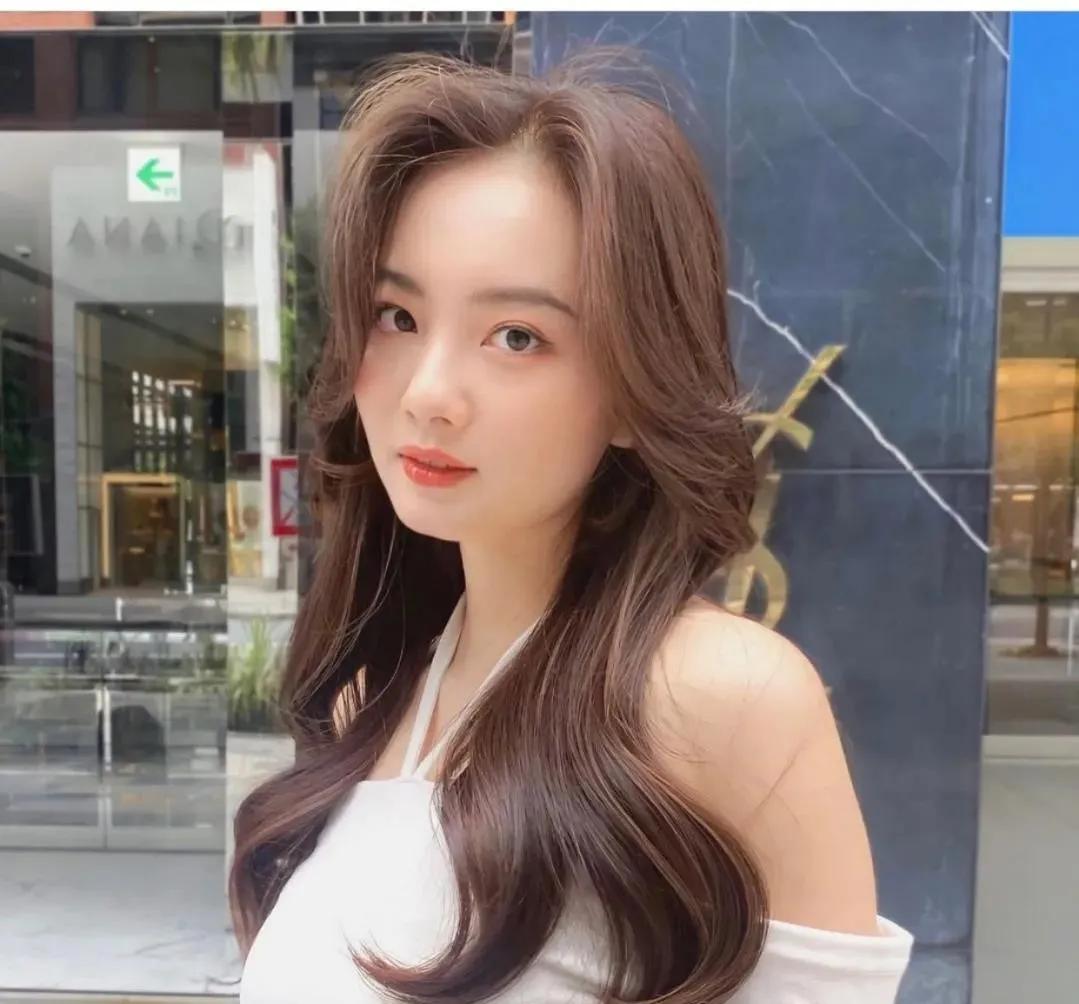 怎样剪刘海扎起来不嫌脸大,剪个刘海拯救一张脸