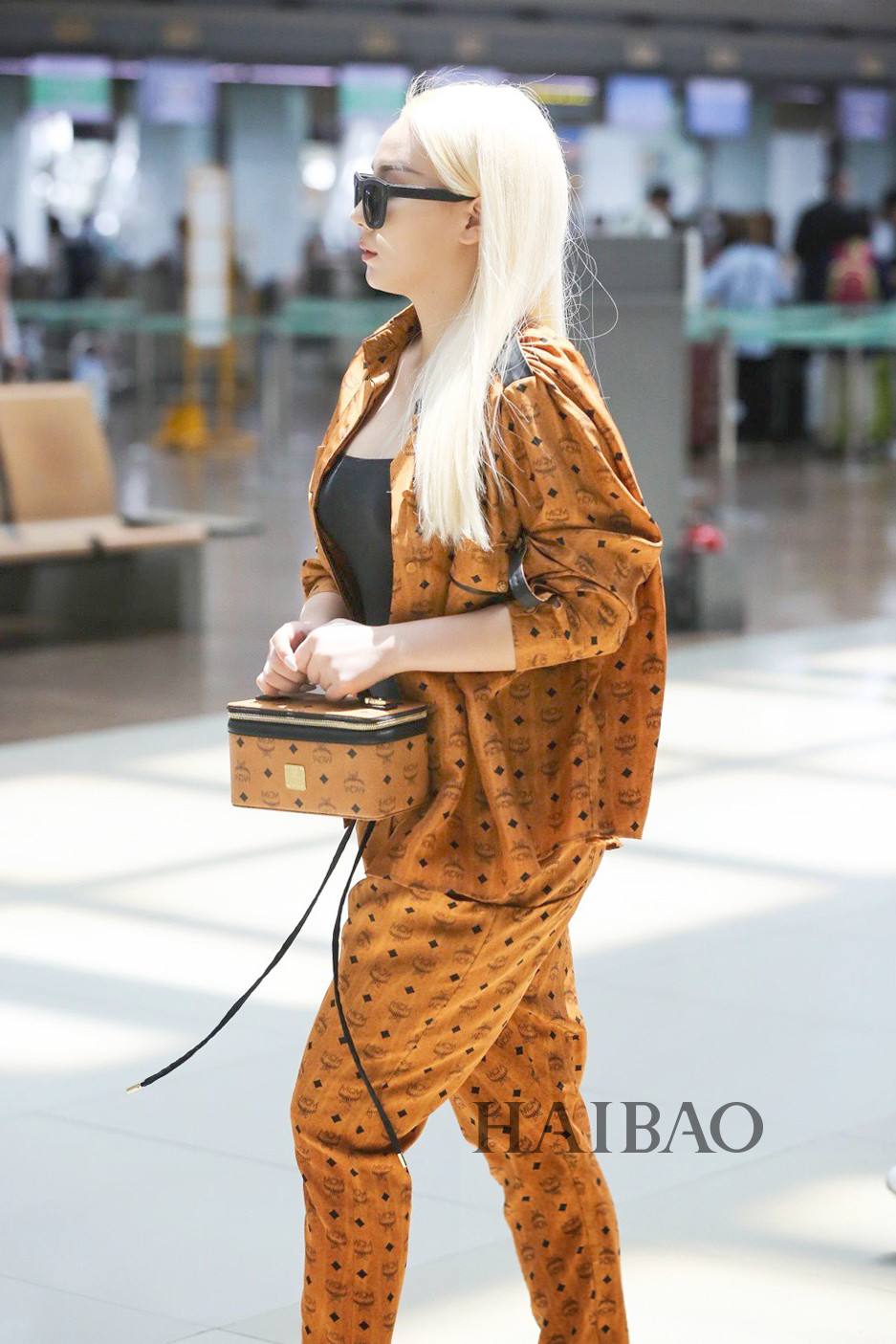 20岁女款包包轻奢品牌,轻奢300-500价位的女生包包