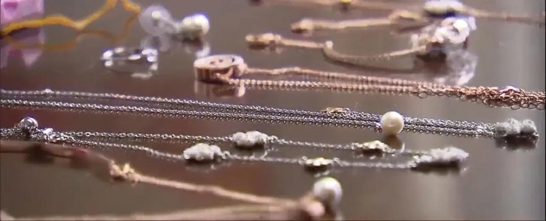 微信、闲鱼上“闪闪动人”的名牌首饰,其实是……