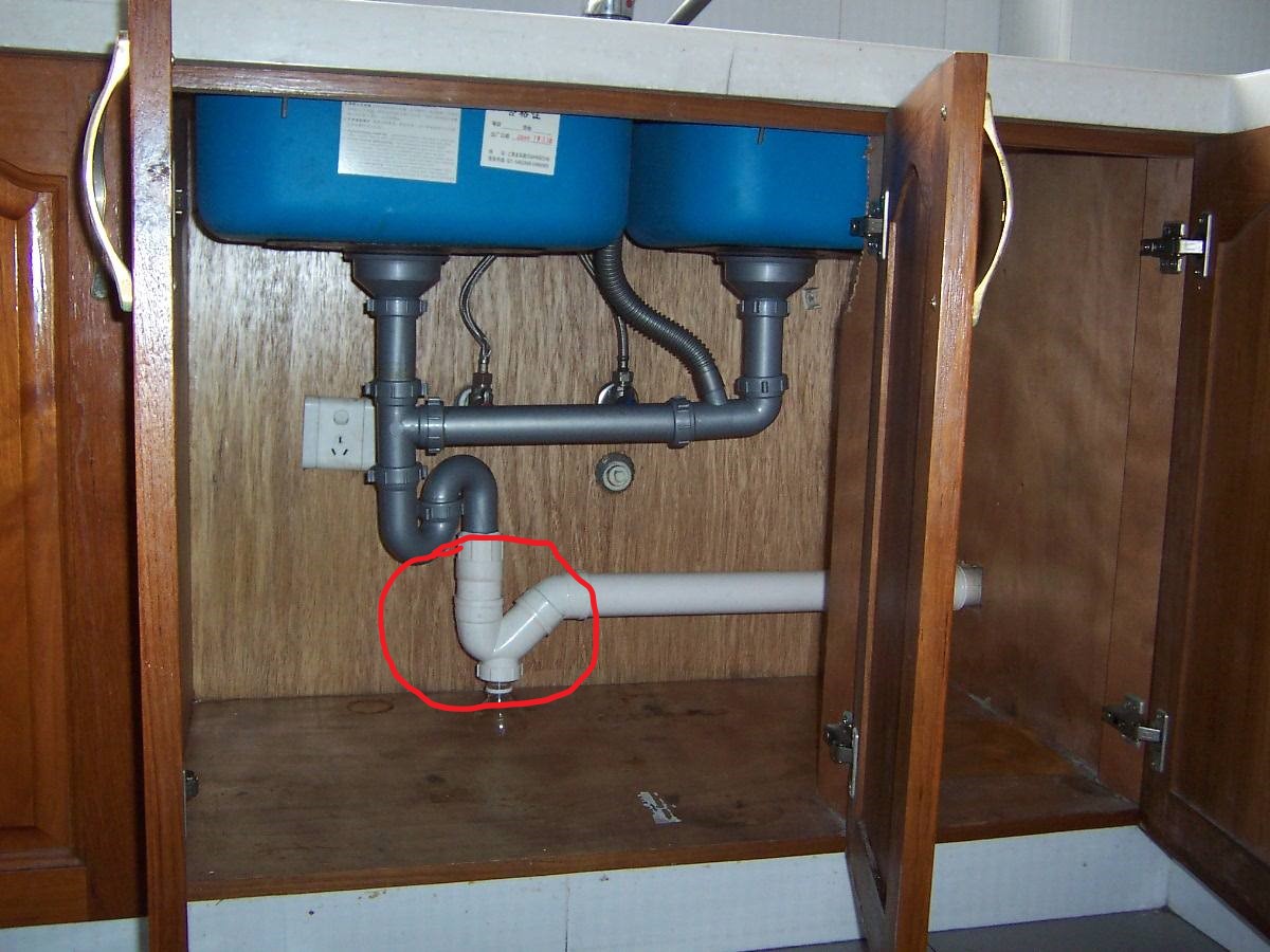 厨房下水道堵塞，白醋和小苏打不管用，老师傅说：还是这个方法好