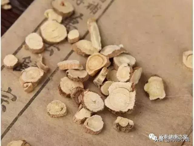 黄芪泡水喝六种人不能喝什么,黄芪泡水可用于哪些疾病