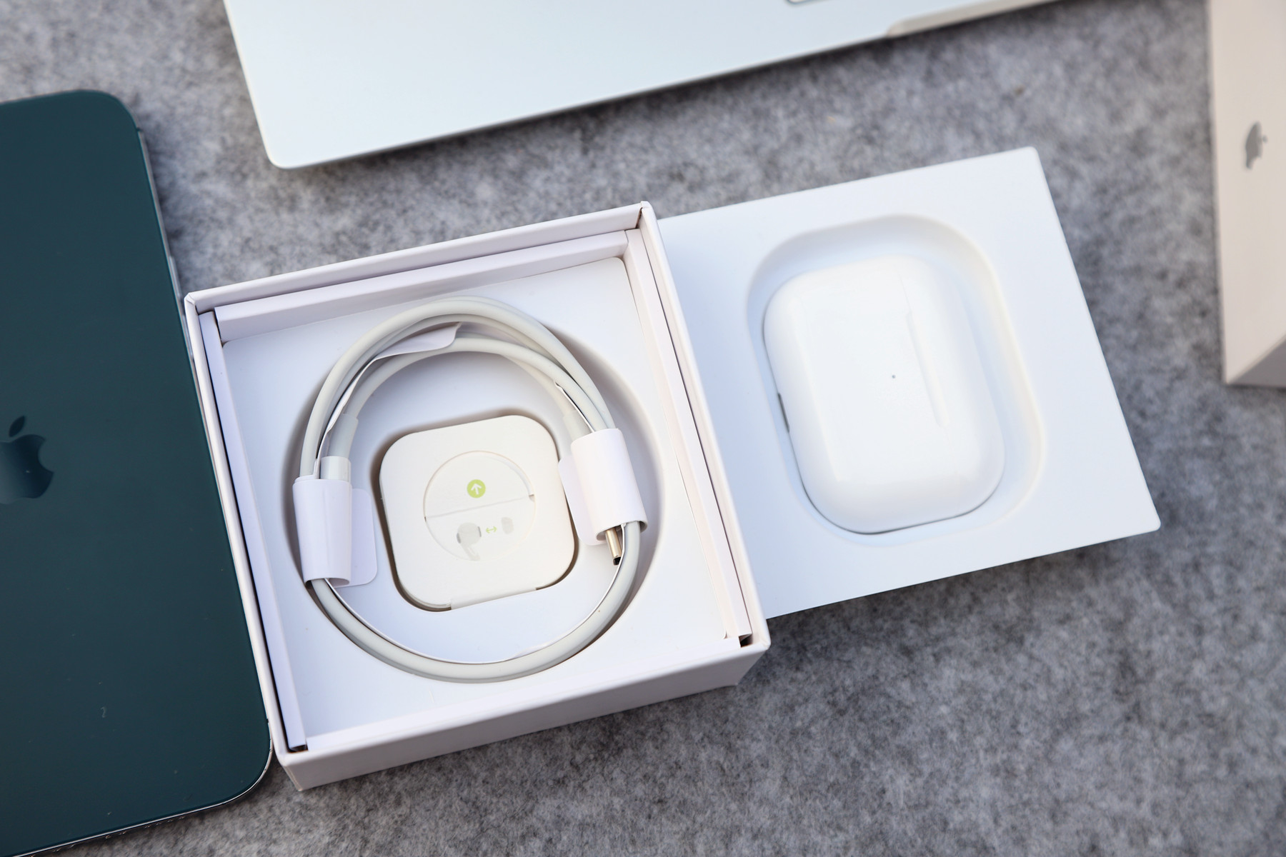 开箱airpodspro2正版,开箱华强北airpods2pro