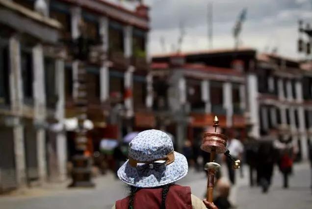 转经筒音乐完整,转经筒上的梵音