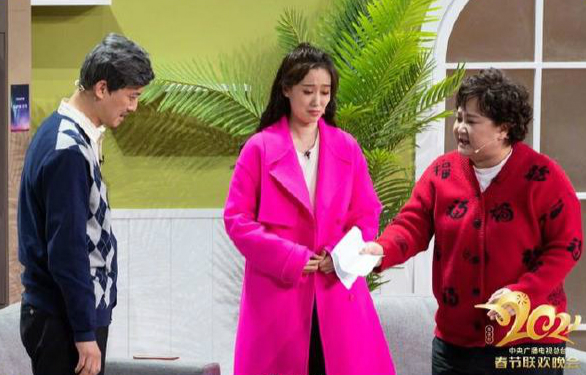 央视春晚刘德华第一次唱什么,刘德华薇娅六亲不认步伐原版