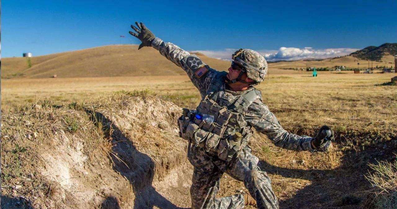 战场怎么躲炮弹,战场上如何躲避无人机