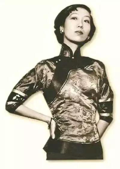 张爱玲画像欣赏,张爱玲真迹手稿