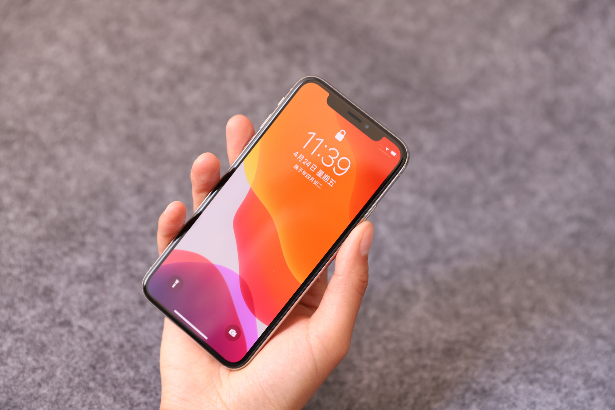 二手苹果手机翻车经历,苹果手机翻车现场