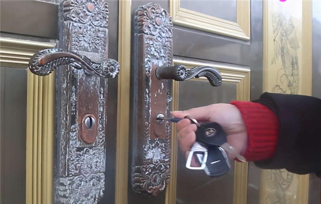 出门之前抹油,出门之前嘴上抹点油