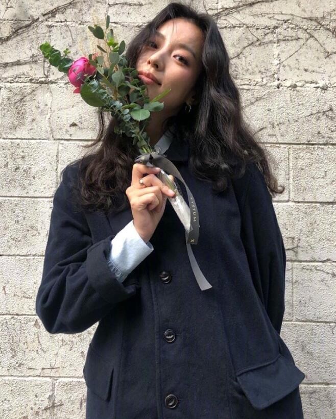 韩孝周简单有层次的穿搭术清新又耐看的气质