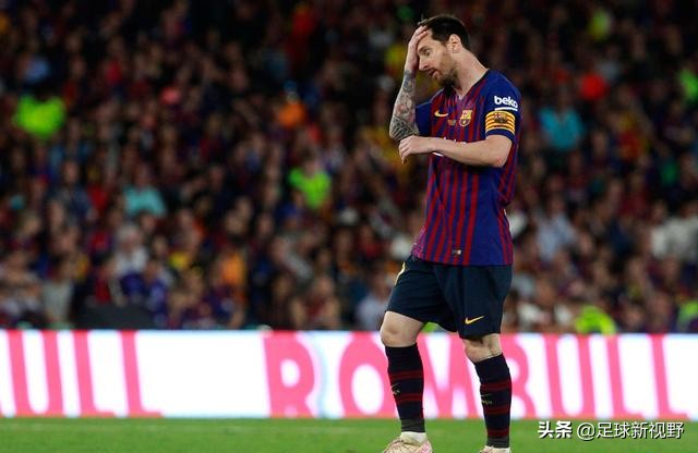 巴萨连续翻车，梅西又一次无奈手捂额头，穆里尼奥在来往巴萨路上