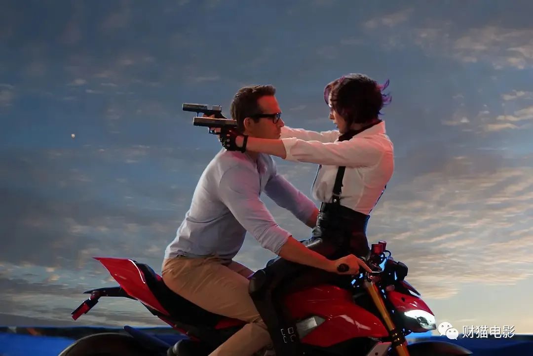 为什么这部《失控玩家》，会让社畜们感到很扎心？