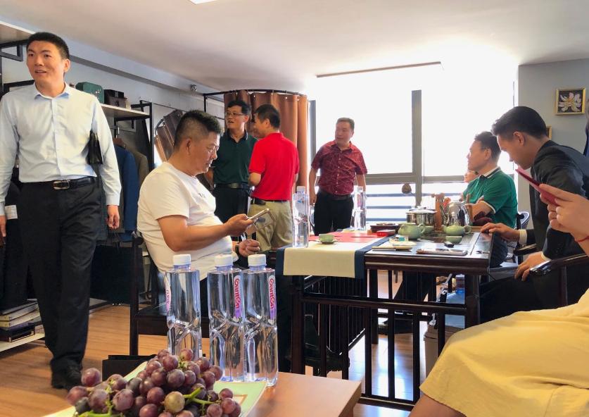 一身戎装闯天下｜她将服装定制做成了一种文化