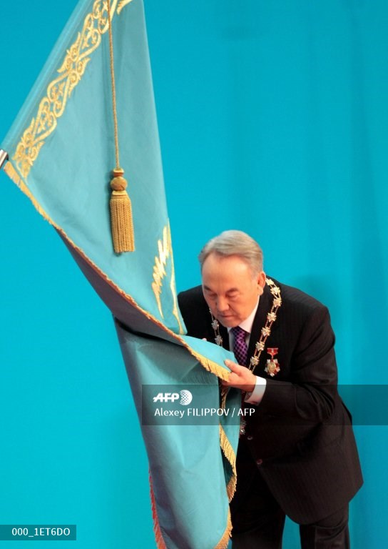 纳扎尔巴耶夫成长之路,纳扎尔巴耶夫是怎样炼成的