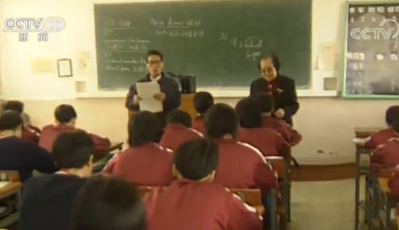 连夜缝五星红旗什么意思,澳门第一面五星红旗的故事