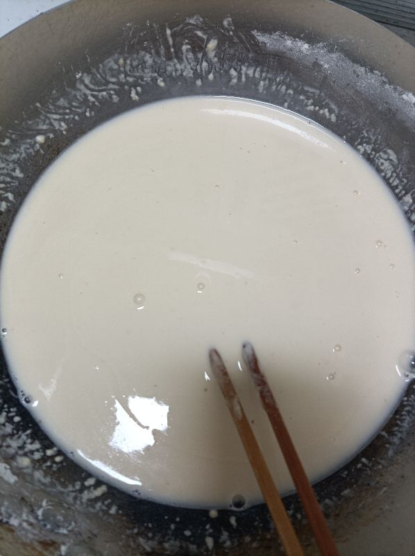 鸡蛋饼怎样做才好吃呢，这样的鸡蛋饼还能吃吗？