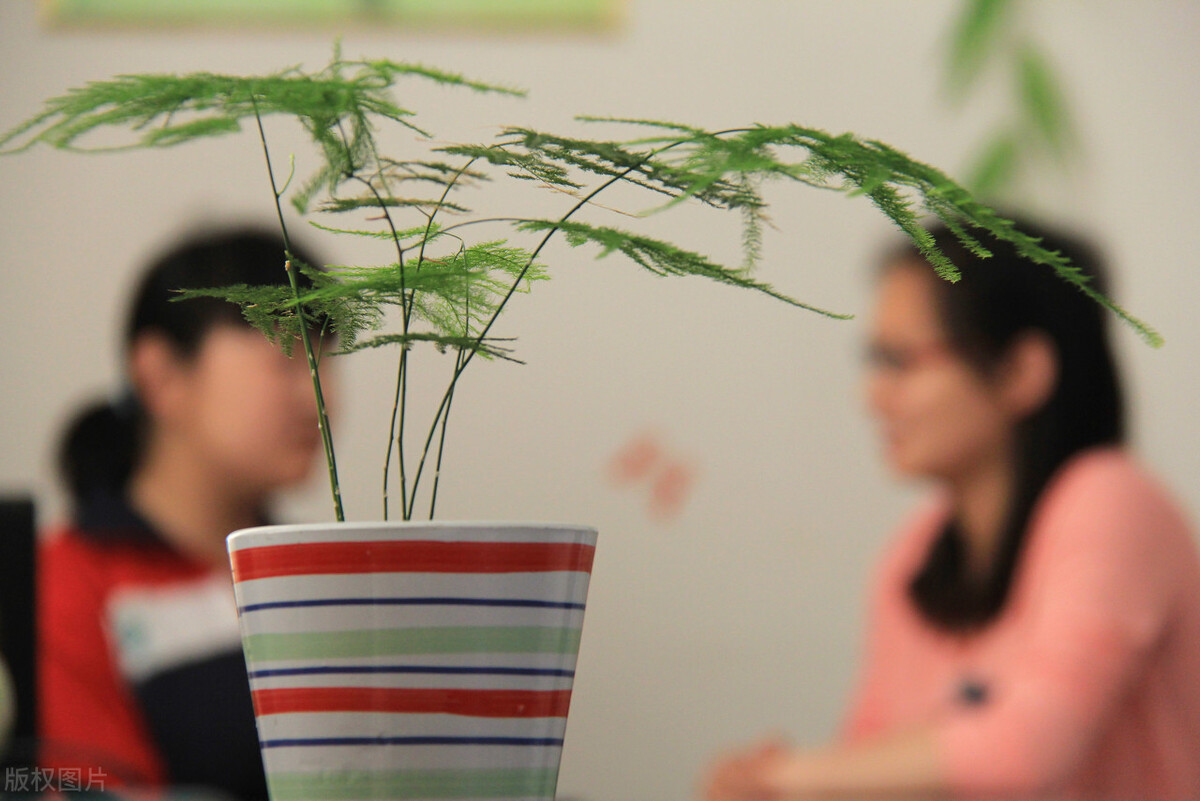 学生如果有自杀倾向，我们该如何进行干预？