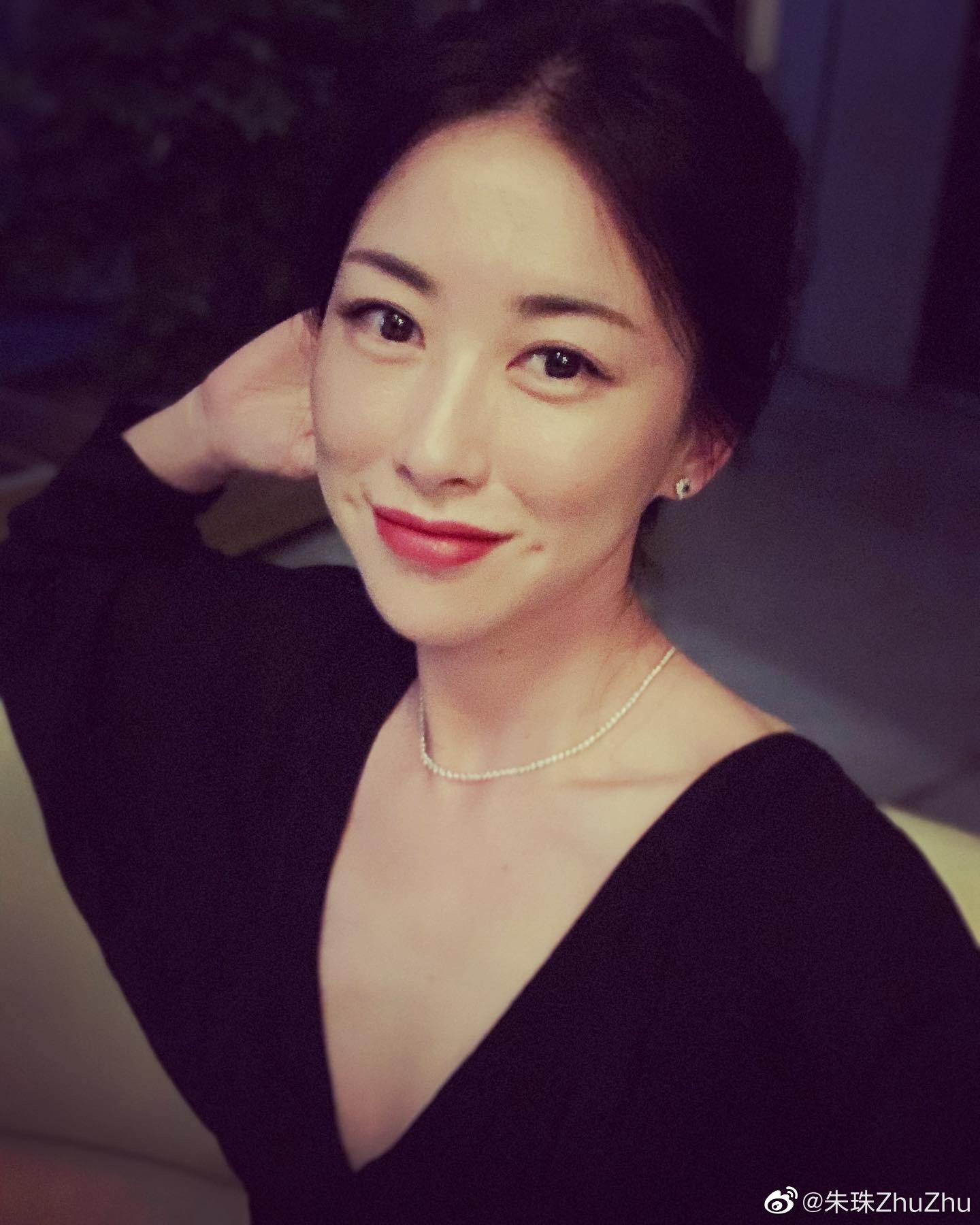 两个梨涡和一个梨涡,两个梨涡和一个酒窝