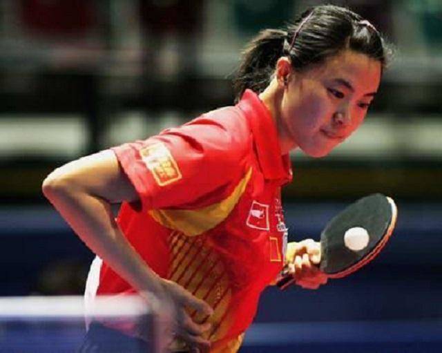 31岁“黑道老大”爱上乒乓女冠军，妻子患癌不离不弃，12年甜