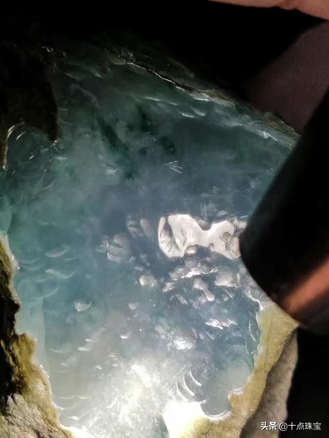 缅甸赌石翡翠原石场口,常见翡翠赌石与场口组图